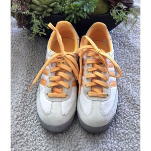 Adidas dragon three stripe tennis shoes 4 is